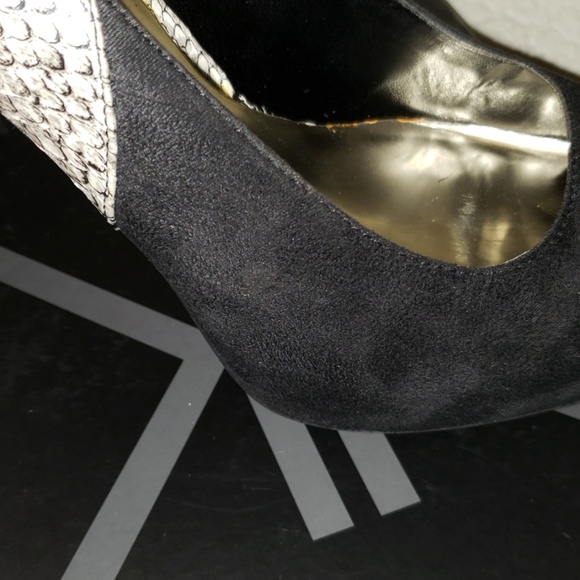 Kardashian Kollection snake pumps - Picture 5 of 5